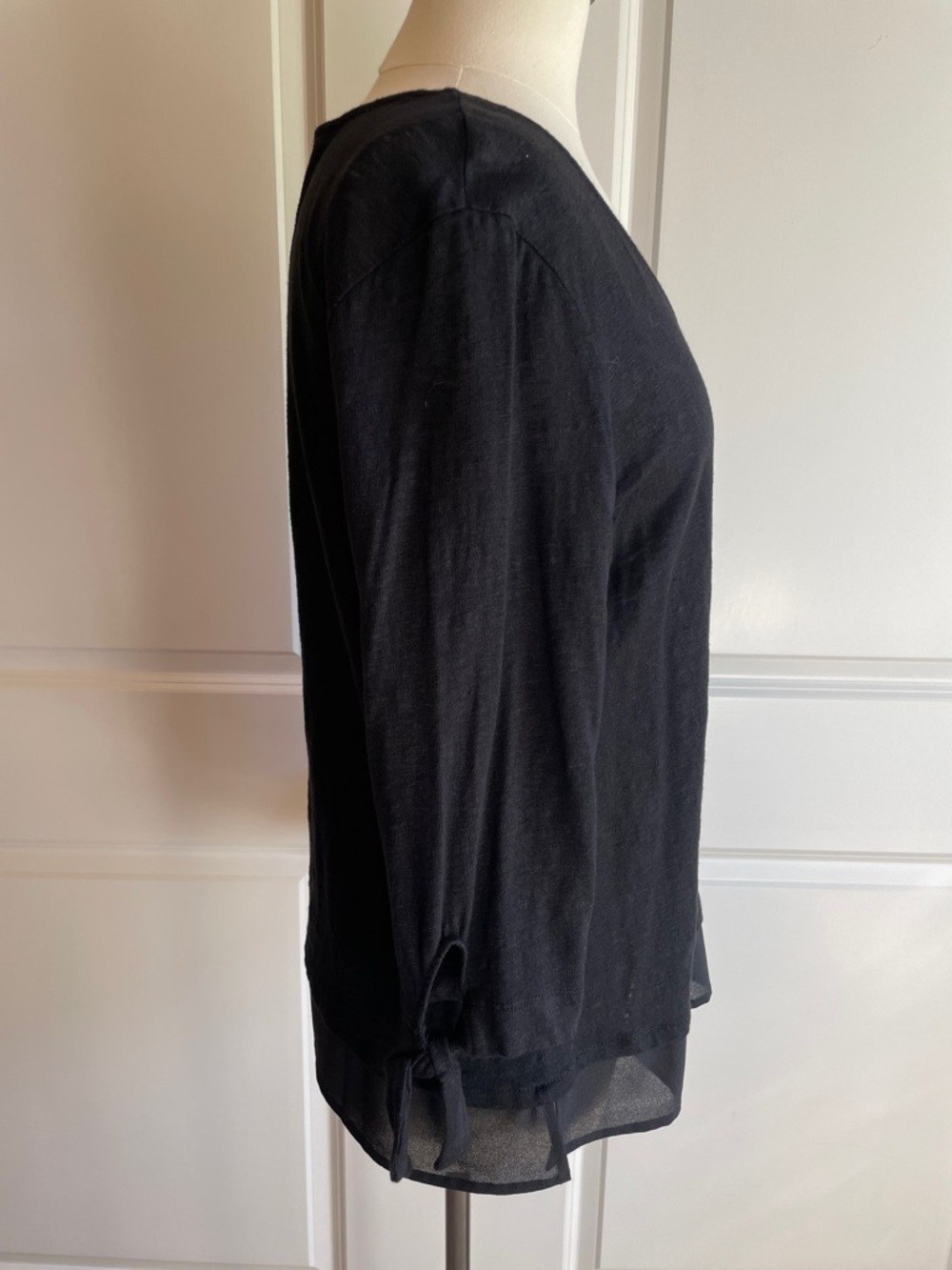 Sanctuary Black Long Sleeve Linen V-Neck Blouse with Tie Sleeves Size Large - Picture 3 of 7